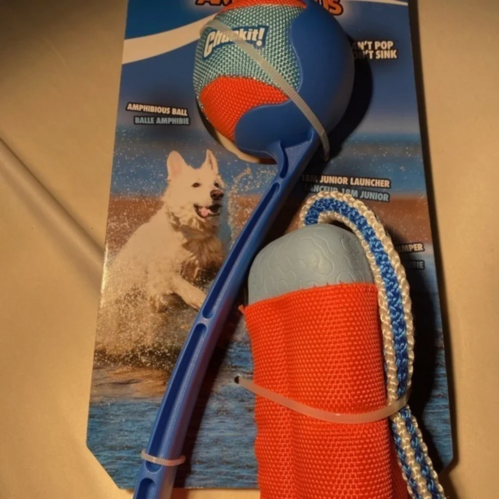 Chuckit Amphibious Fetch Toys Dogs‎ Launcher, Ball & Bumper Won't Sink 3694